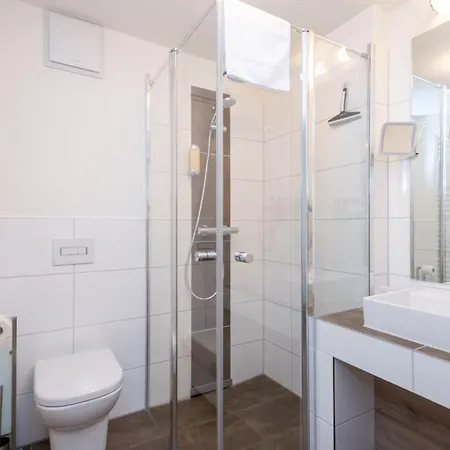 Leinotel Guest house 3*