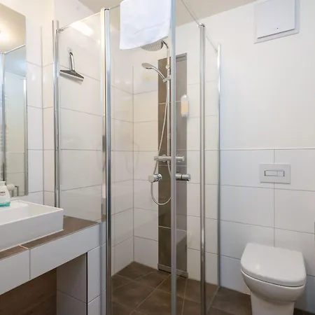 Guest house Leinotel