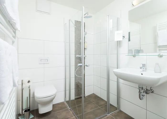 Konukevi Leinotel 3*